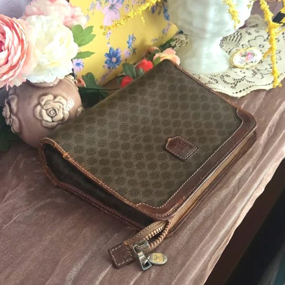 🔥CELINE Macadam Clutch - Picture 3 of 9